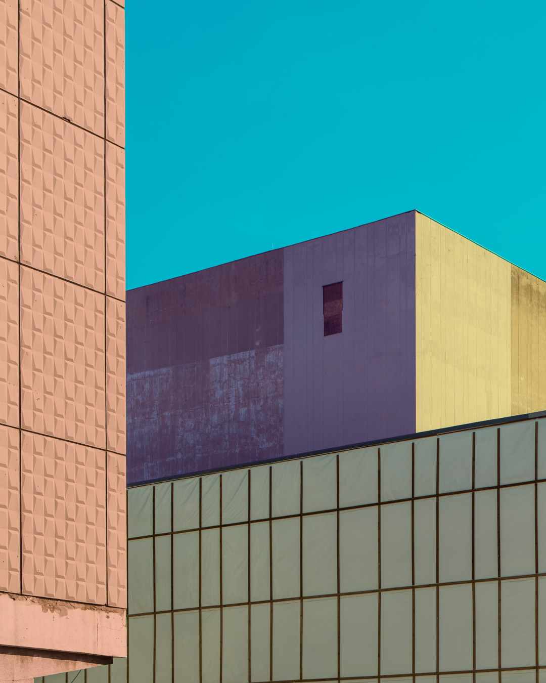 Pastel colour-field façade, Berlin-Mitte — fine art photograph by Jan Madeus